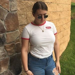 vintage levi’s tee.